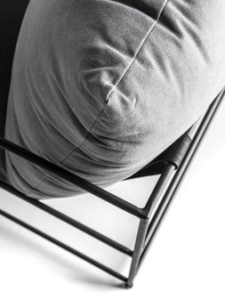 Sillon-de-hierro-con-almohadon-INDI-GREY-Landmark-01